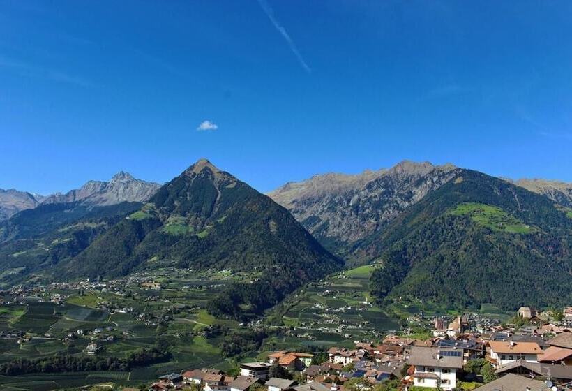 Schenna Garni Eden Bed & Breakfast