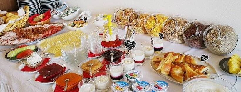 Schenna Garni Eden Bed & Breakfast