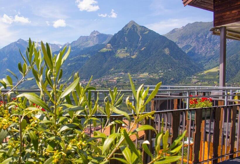 Schenna Garni Eden Bed & Breakfast