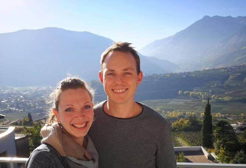 Schenna Garni Eden Bed & Breakfast