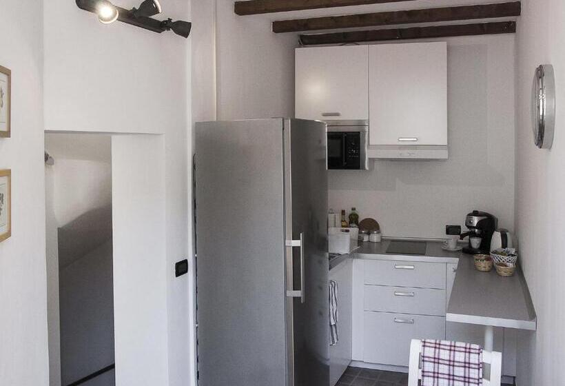 بنسيون Antica Corte