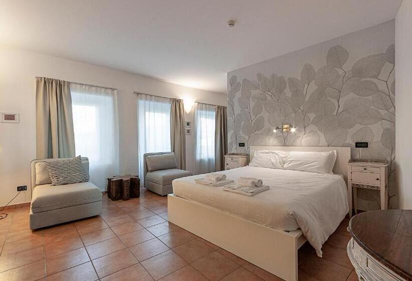 بنسيون Antica Corte