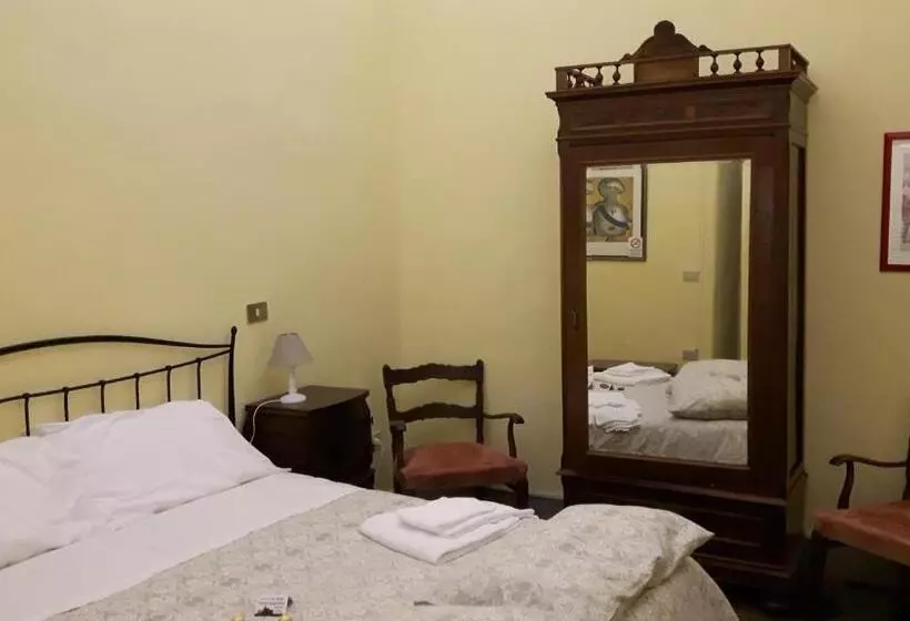 ペンション Torre Cepollini