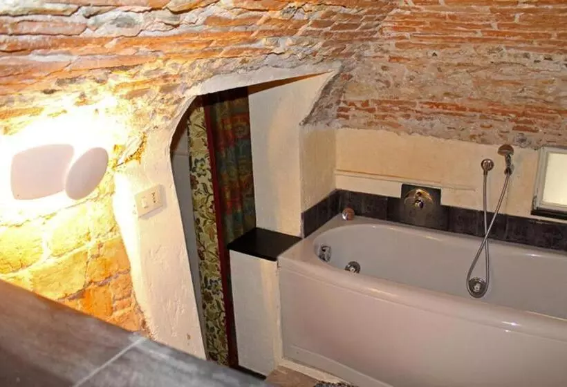 ペンション Torre Cepollini