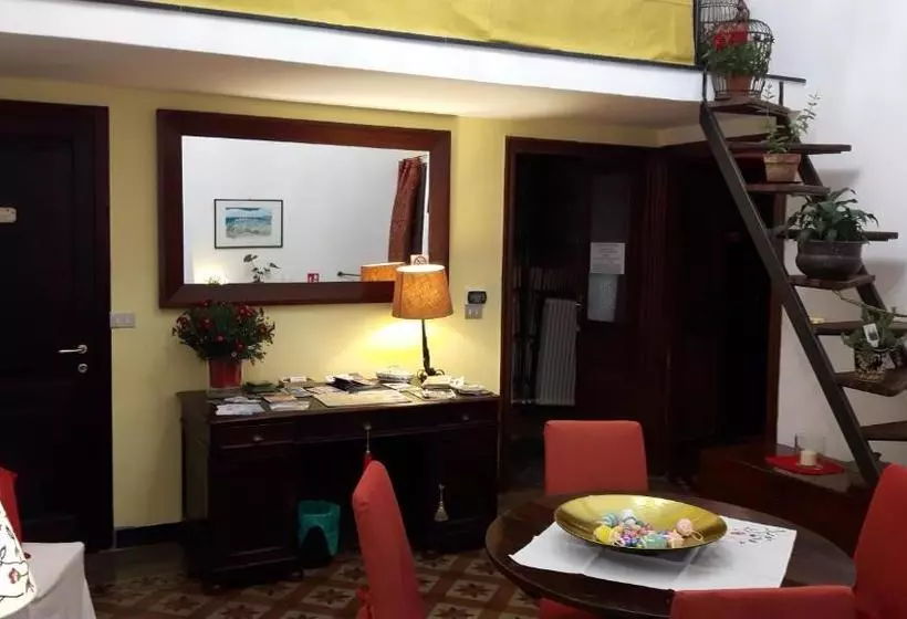 ペンション Torre Cepollini