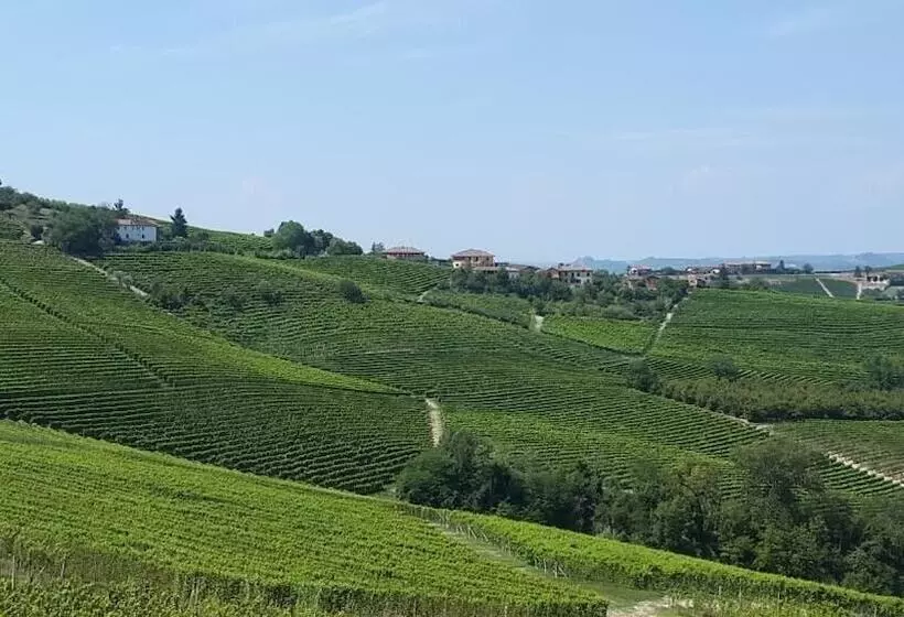 Residence La Quiete   5 Mins By Car From City Center 10 Mins From Langhe & Roero