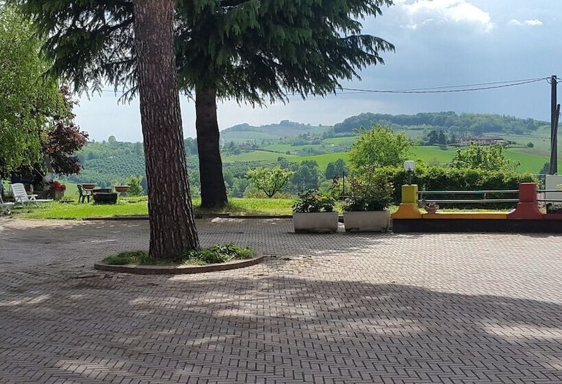 Residence La Quiete   5 Mins By Car From City Center 10 Mins From Langhe & Roero