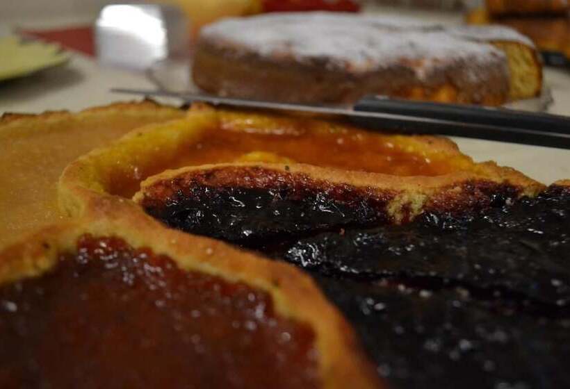 Residence La Quiete   5 Mins By Car From City Center 10 Mins From Langhe & Roero