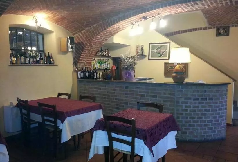 هتل Agriturismo Cascina Del Peso