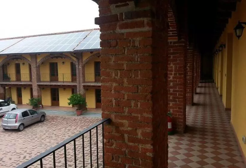 هتل Agriturismo Cascina Del Peso