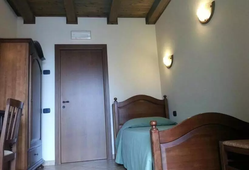 هتل Agriturismo Cascina Del Peso