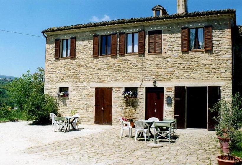 בית מלון כפרי Agriturismo L'esinante