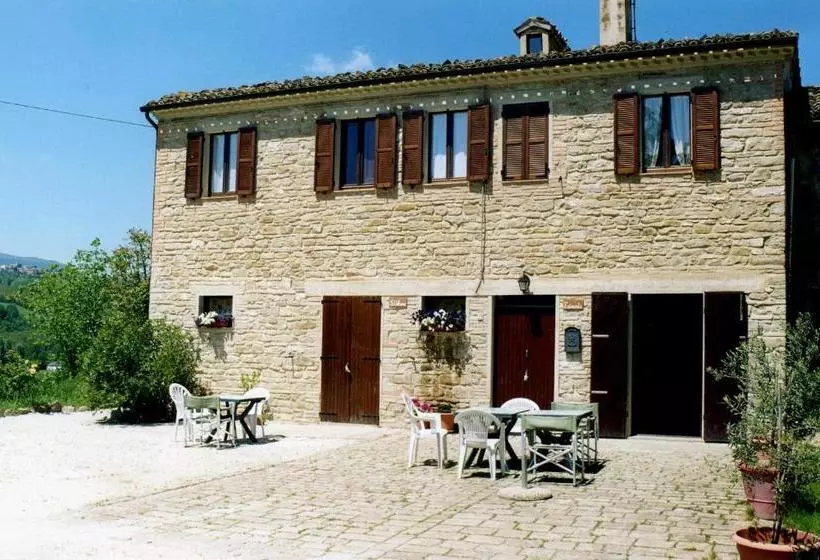 ホテル Agriturismo L'esinante