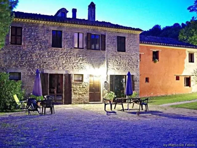 ホテル Agriturismo L'esinante
