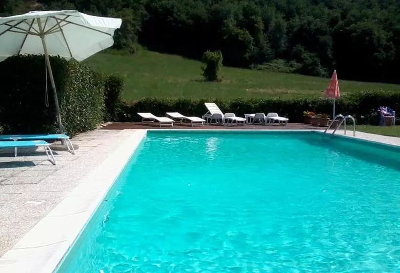 ホテル Agriturismo L'esinante