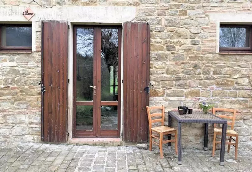 ホテル Agriturismo L'esinante