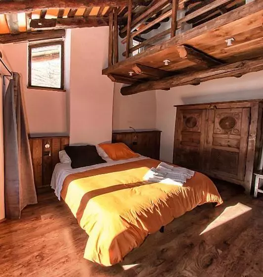 Hotelli Agriturismo Rivet D'or