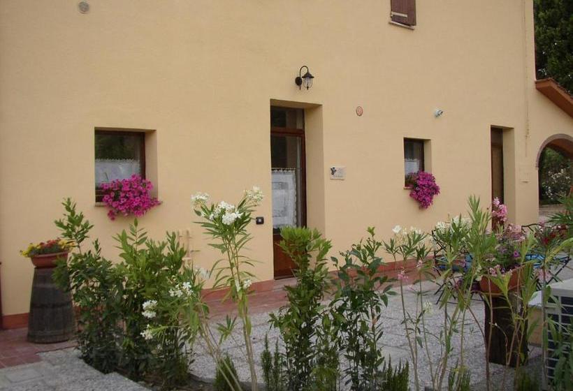 Отель Agriturismo Il Cantastorie