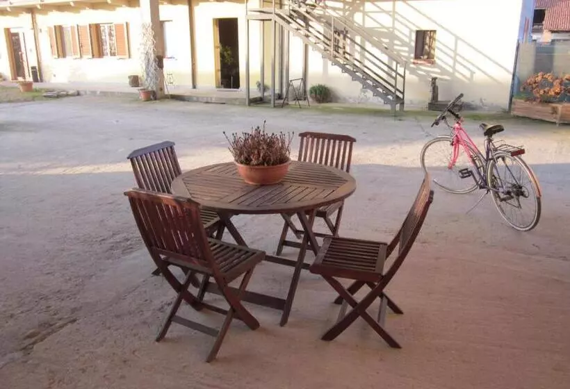 Hotelli Al Casale B&b