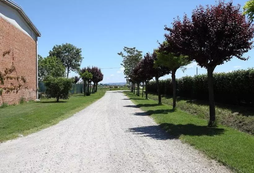 Hotelli Al Casale B&b