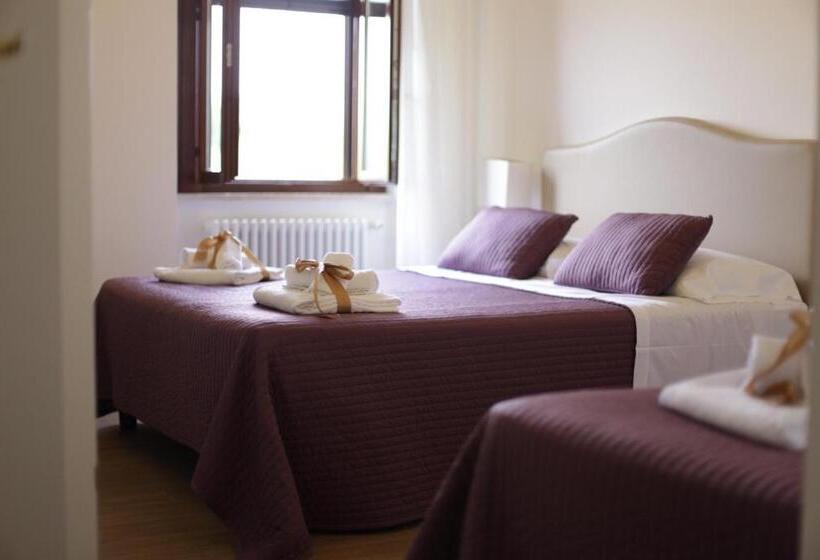 Отель Il Casale Degli Ulivi   Agriturismo