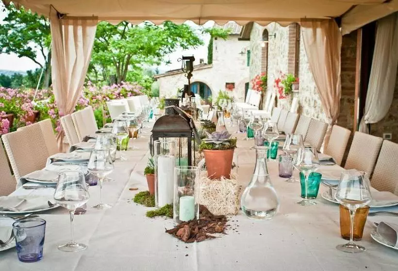 ホテル Taverna Di Bibbiano