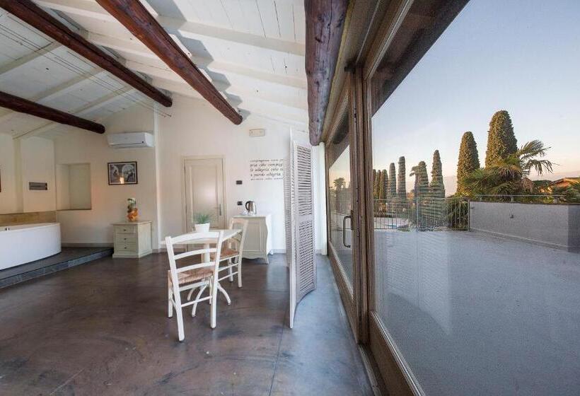 بنسيون La Boheme Chambres