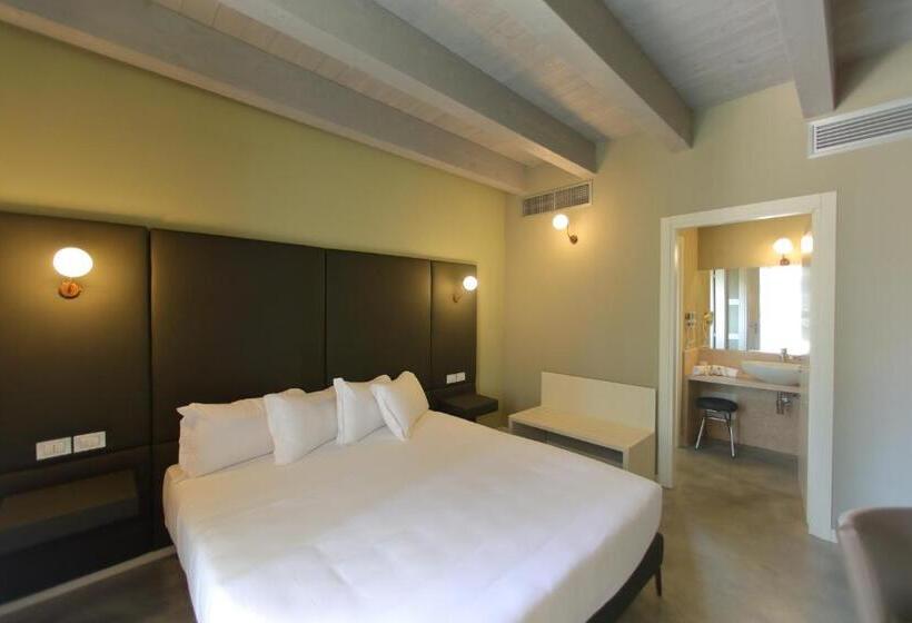 بنسيون La Boheme Chambres