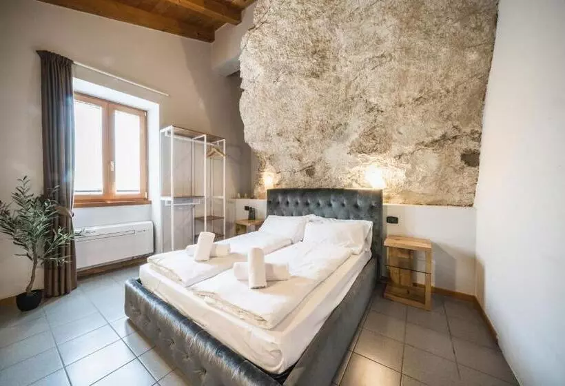 ペンション La Cantinota   Locanda De Manincor Rooms