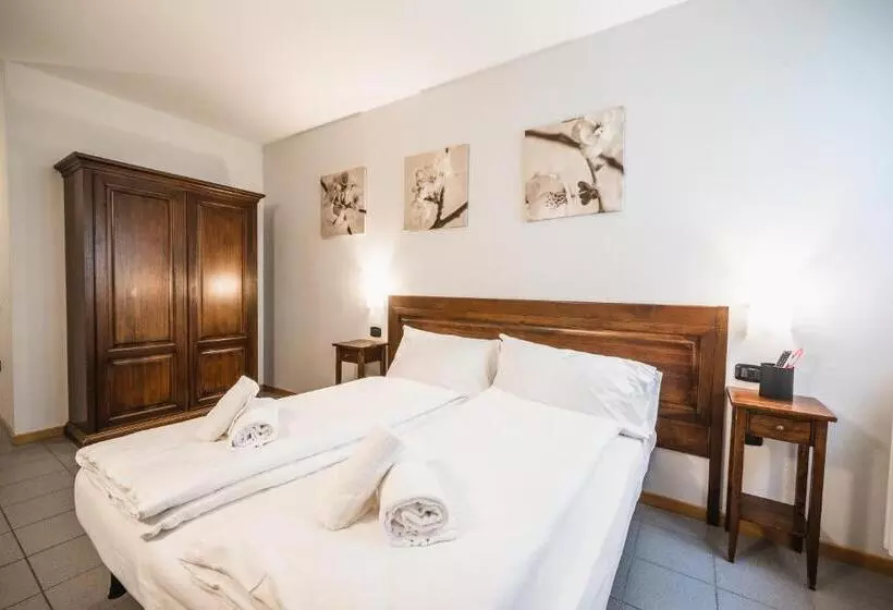 ペンション La Cantinota   Locanda De Manincor Rooms