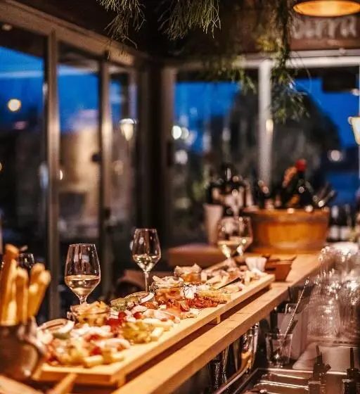 ペンション La Cantinota   Locanda De Manincor Rooms