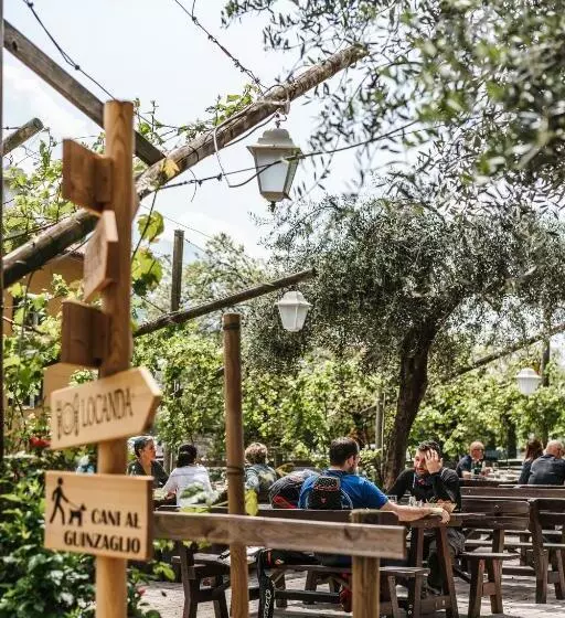 ペンション La Cantinota   Locanda De Manincor Rooms