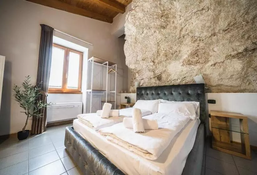 ペンション La Cantinota   Locanda De Manincor Rooms