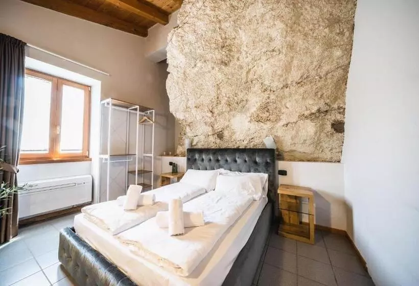 ペンション La Cantinota   Locanda De Manincor Rooms