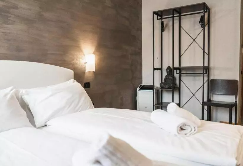 ペンション La Cantinota   Locanda De Manincor Rooms