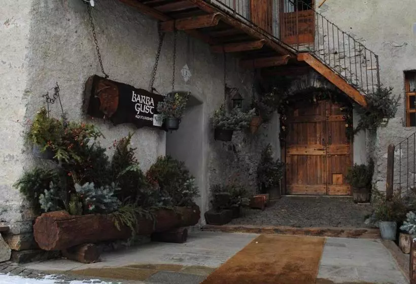 ホテル Agriturismo Barba Gust