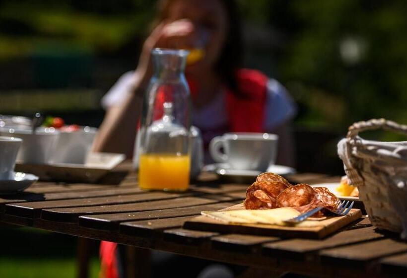 Отель Agriturismo L Ciabot