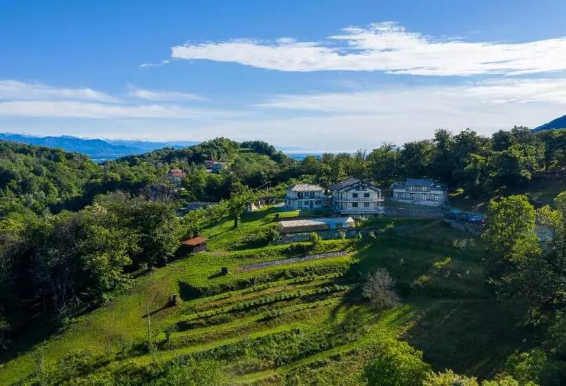 Hotelli Agriturismo L Ciabot
