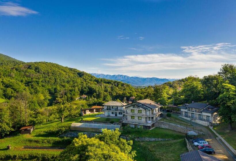 Отель Agriturismo L Ciabot