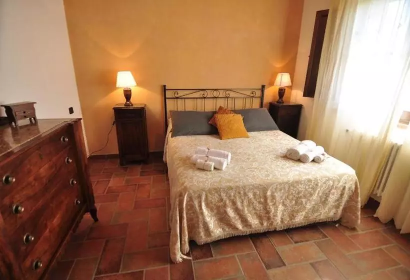 ホテル Agriturismo Podere Sertofano