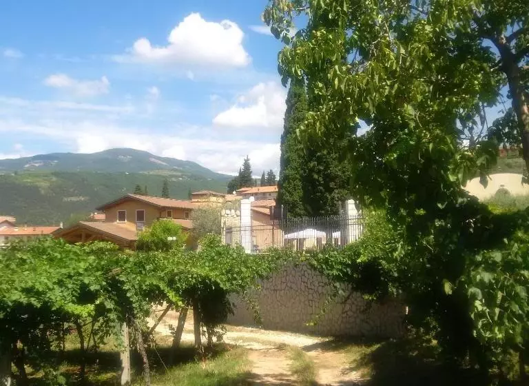 ホテル Agriturismo Valentina Cubi