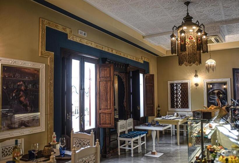 پانسیون Thaam