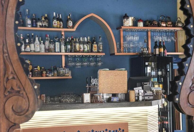 پانسیون Thaam