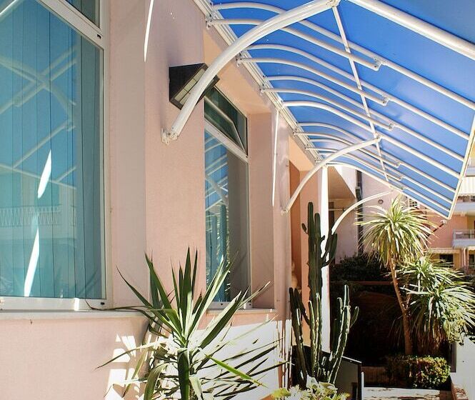 Residence La Rosa Di Nettuno