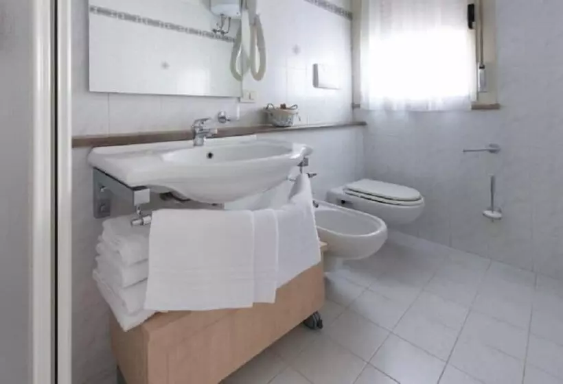 Residence La Rosa Di Nettuno