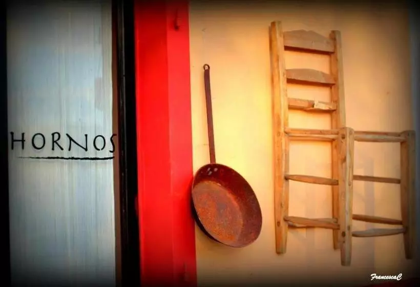 Hotelli Agriturismo Hornos