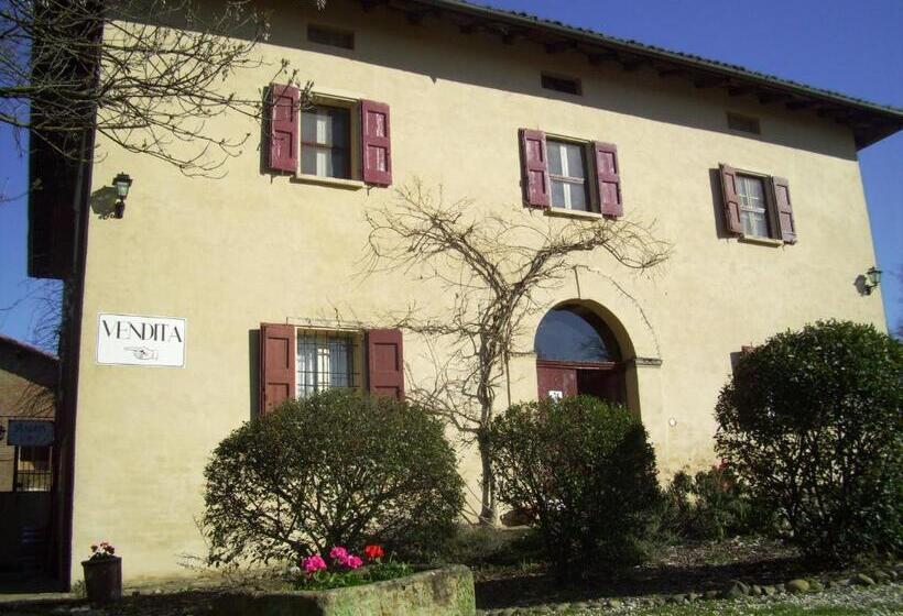 ホテル Agriturismo Montevecchio Isolani