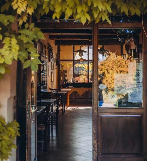 ホテル Agriturismo Montevecchio Isolani