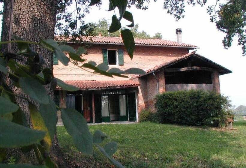 ホテル Agriturismo Montevecchio Isolani