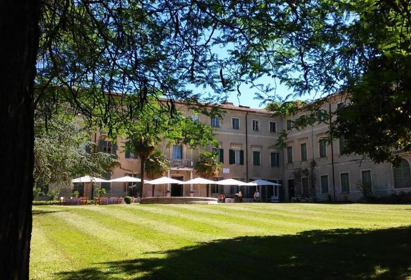 ホテル Agriturismo Villa Gropella